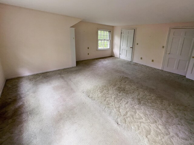 206 Peddlers Rd, Guilford, CT 06437 - spare room featuring carpet and baseboards
