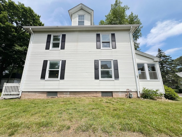 46 Glenwood St, Manchester, CT 06040 - view of property exterior featuring a lawn