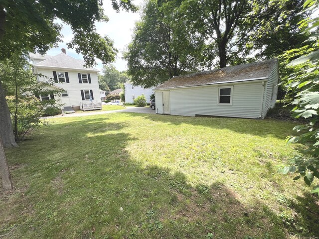 46 Glenwood St, Manchester, CT 06040 - view of grassy yard featuring an outbuilding