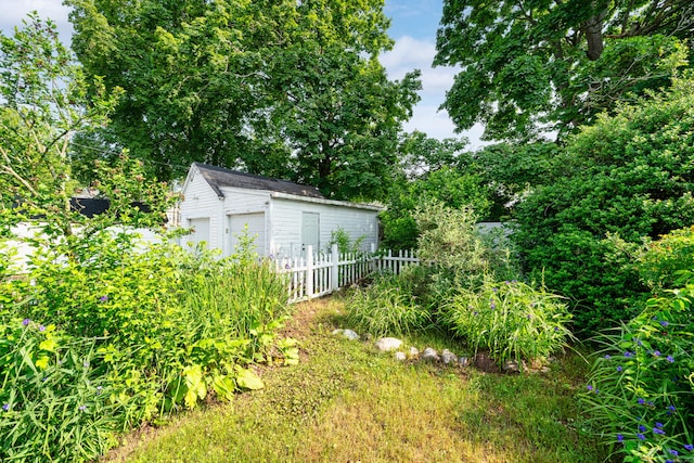 43 Quentin St, Hamden, CT 06517 - view of yard with an outbuilding and a detached garage