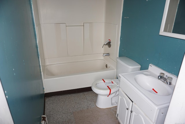 71 Martin St, Hartford, CT 06120 - bathroom featuring vanity, bathtub / shower combination, and speckled floor