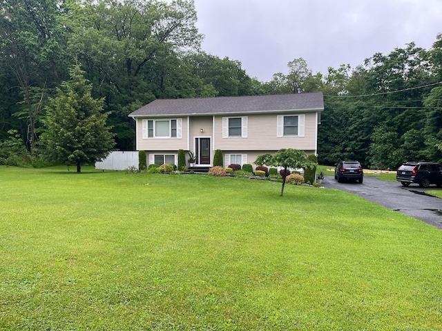 15 Great Meadow Rd, Danbury, CT 06811 - raised ranch with a front yard and asphalt driveway