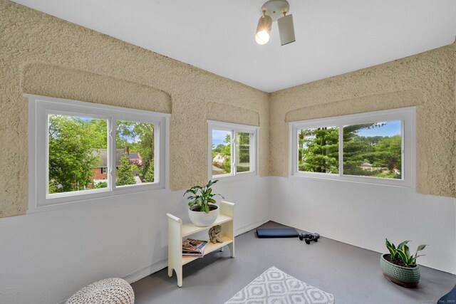 20 Arnoldale Rd, West Hartford, CT 06119 - view of living area