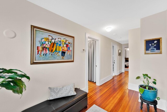 20 Arnoldale Rd, West Hartford, CT 06119 - hall featuring light wood finished floors and baseboards