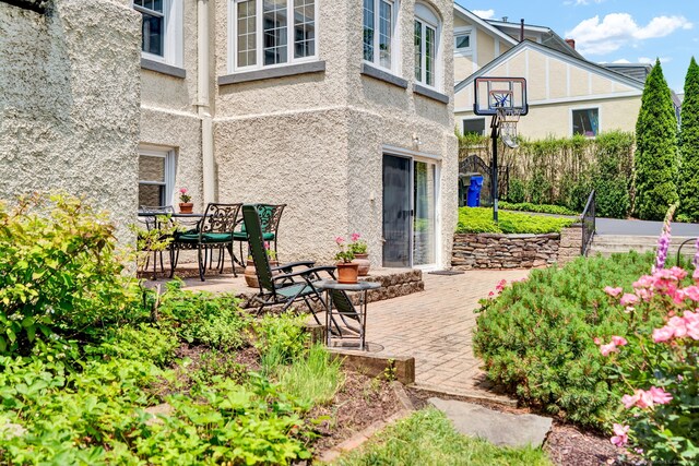 20 Arnoldale Rd, West Hartford, CT 06119 - view of patio / terrace