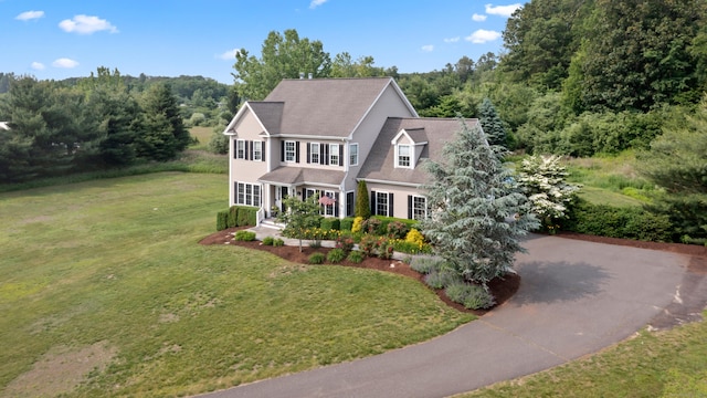 11 Quarry Ridge Rd, Newtown, CT 06482 - view of front of house with a front yard and driveway