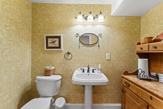 11 Quarry Ridge Rd, Newtown, CT 06482 - half bathroom featuring toilet and wallpapered walls