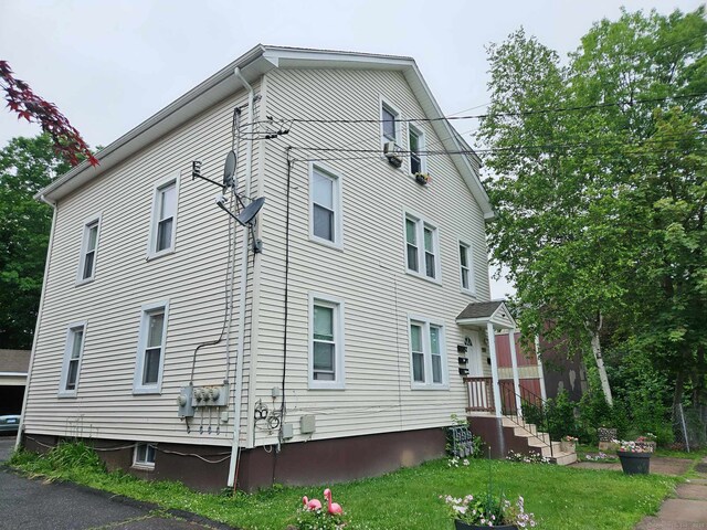 290 Lawlor St, New Britain, CT 06051 - photo 2