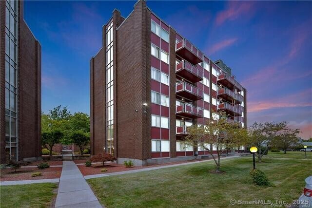 1310 Berlin Tpke Apt 525, Wethersfield, CT 06109 - view of property