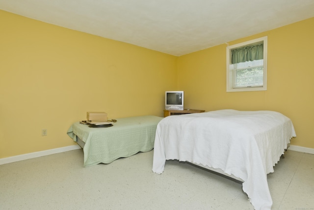 11 Oxford Dr Unit 11, Suffield, CT 06078 - bedroom with baseboards