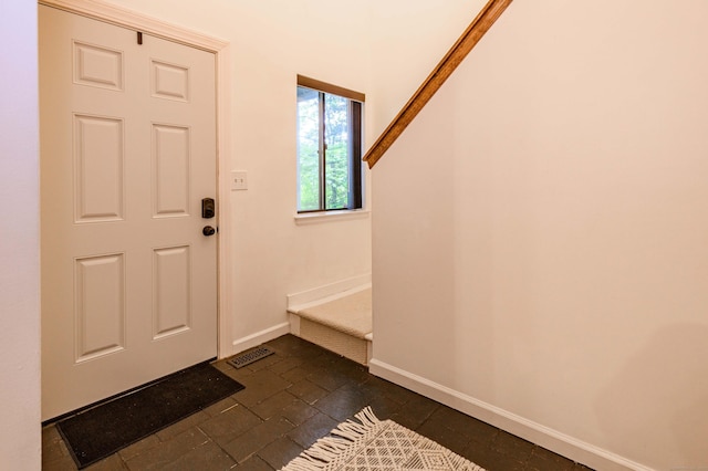 11 Wood Duck Ln Unit 11, Simsbury, CT 06081 - entryway featuring baseboards