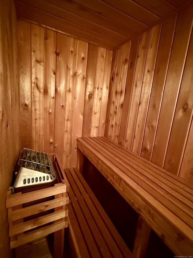 81 Jan Rd, Bristol, CT 06010 - relaxing sauna featuring wooden walls