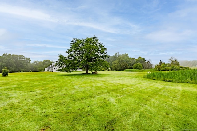 22 River Colony, Guilford, CT 06437 - view of grassy yard