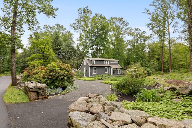 47 Godfrey Rd W, Weston, CT 06883 - view of front facade