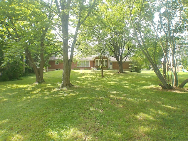152 Old Mill Rd, Middletown, CT 06457 - view of green lawn