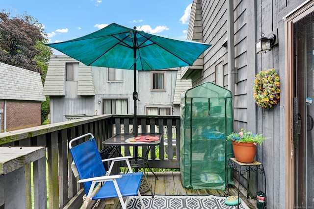 70 Trolley Crossing Ln Unit 70, Middletown, CT 06457 - view of wooden balcony with a deck
