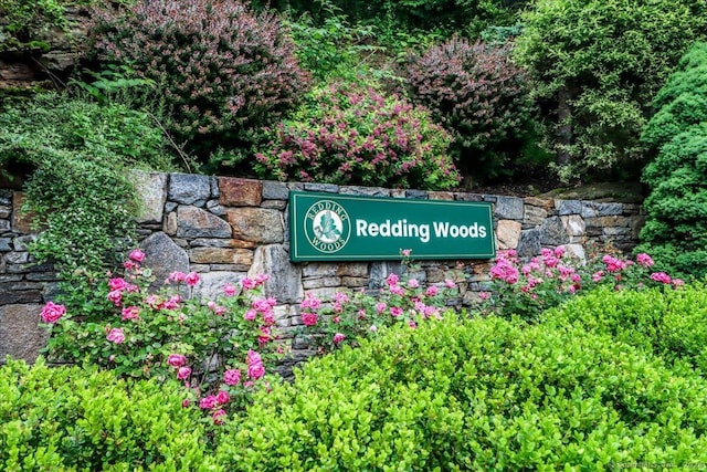 22 Woods Way Unit 22, Redding, CT 06896 - view of community / neighborhood sign