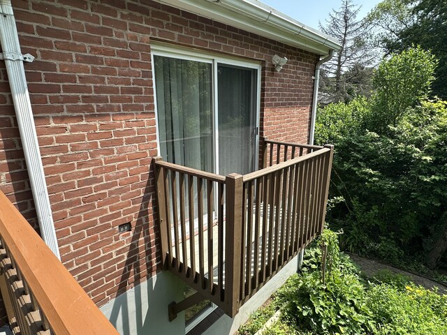 846 Sawmill Rd, West Haven, CT 06516 - view of wooden deck