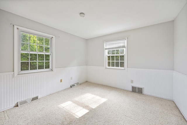 1 Brook Hill Rd, Hamden, CT 06514 - spare room featuring a wainscoted wall and a smoke detector