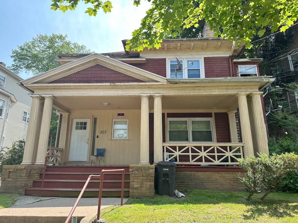 307 Winthrop Ave, New Haven, CT 06511 - view of front of property with a porch