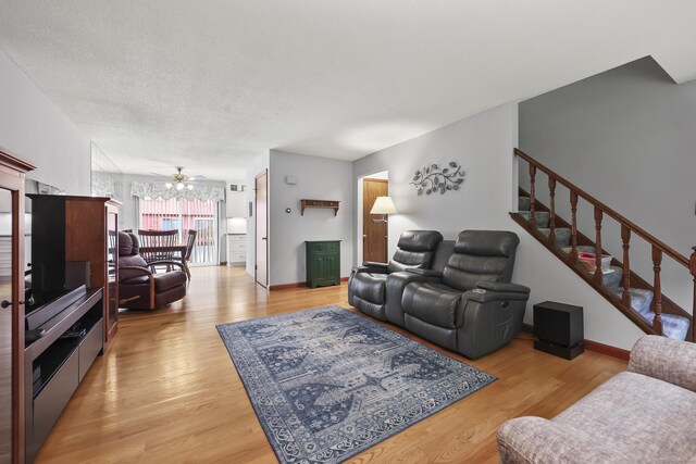 689 Churchill Dr Unit 689, Newington, CT 06111 - photo 2