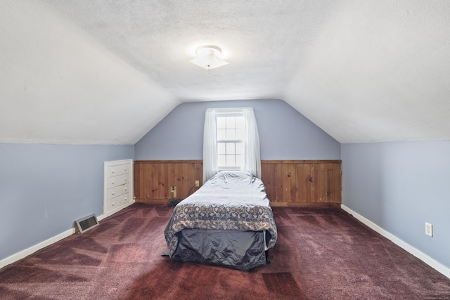 51 Goodwin St, Manchester, CT 06040 - bedroom featuring carpet floors, lofted ceiling, and a textured ceiling