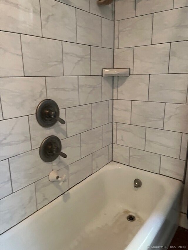 1085 Hamilton Ave, Waterbury, CT 06706 - bathroom with shower / bathtub combination