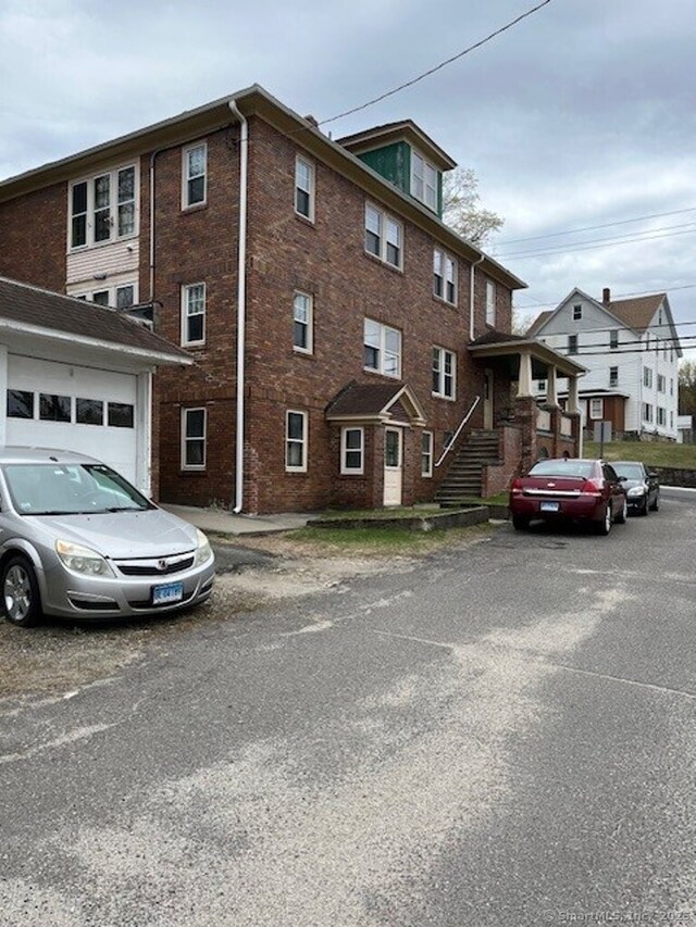 1085 Hamilton Ave, Waterbury, CT 06706 - view of building exterior