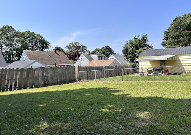 365 Ruth St, Bridgeport, CT 06606 - view of fenced backyard