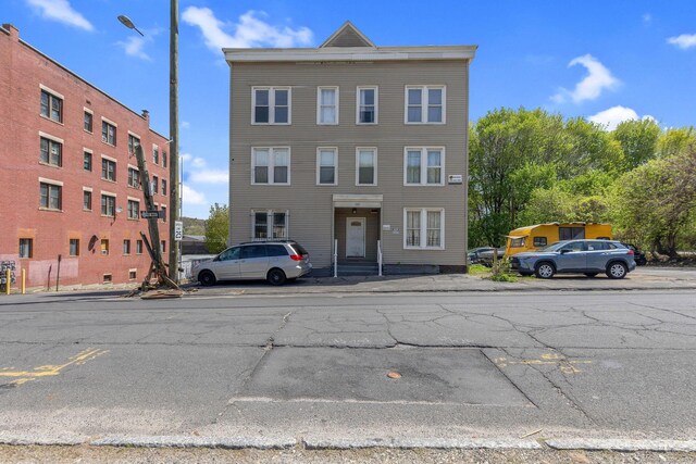 203 S Leonard St, Waterbury, CT 06708 - view of front of home