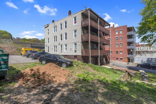 203 S Leonard St, Waterbury, CT 06708 - view of apartment building / complex