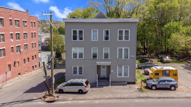 203 S Leonard St, Waterbury, CT 06708 - view of multi unit property