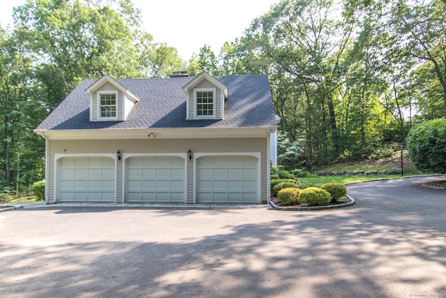 39 Wampum Hill Rd, Weston, CT 06883 - view of garage