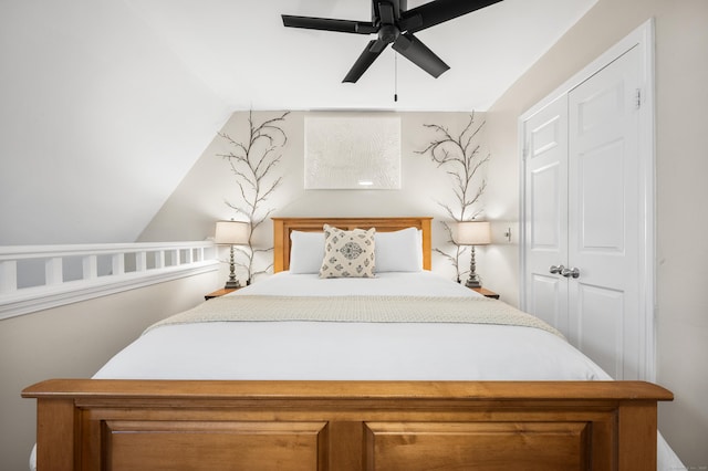 2122 Old Pond Ln Unit 2122, Norwich, CT 06360 - bedroom with a closet, vaulted ceiling, and a ceiling fan