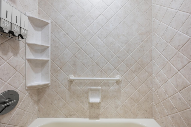 2122 Old Pond Ln Unit 2122, Norwich, CT 06360 - bathroom featuring shower / bathtub combination