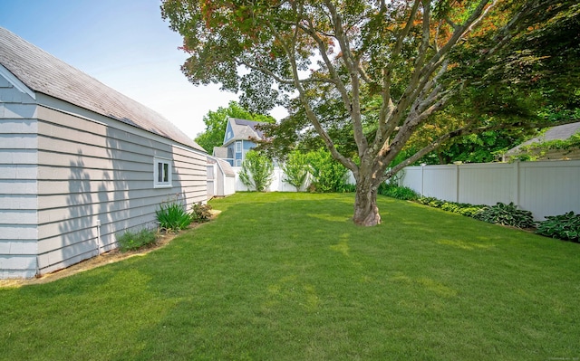 103 Saltonstall Pkwy, East Haven, CT 06512 - view of yard