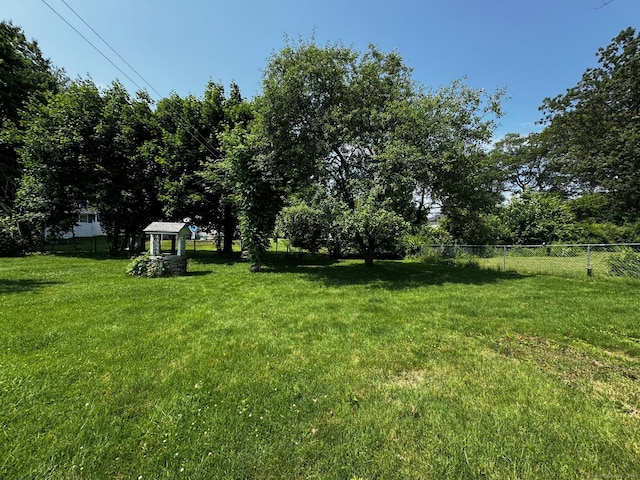 26 Oakleaf Dr, Waterbury, CT 06708 - view of yard