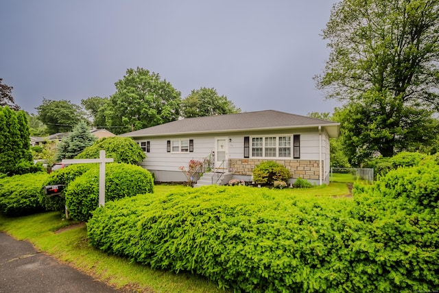 26 Oakleaf Dr, Waterbury, CT 06708 - photo 1