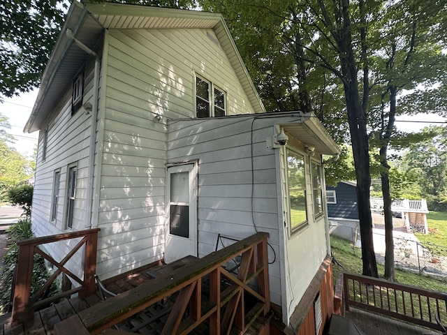 813 Russell St, New Haven, CT 06513 - view of side of home