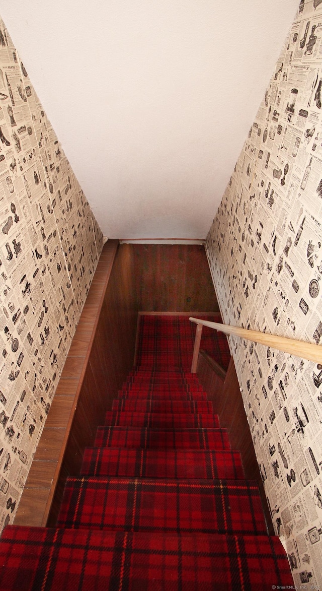 154 Sandy Ln, Meriden, CT 06450 - view of stairway