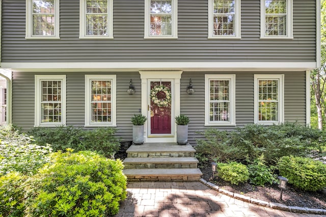 31 Country Way, Madison, CT 06443 - colonial house featuring a porch