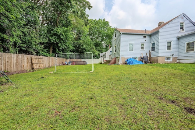 64 Mohawk Ave, Derby, CT 06418 - view of yard