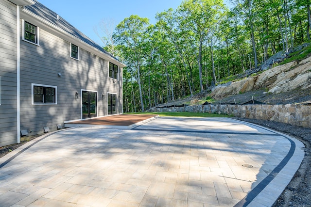 19 Ives Ct, Ridgefield, CT 06877 - view of patio / terrace