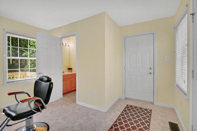 125 E Old Route 6, Hampton, CT 06247 - office area with baseboards