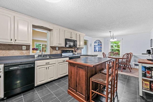 35 Tunxis St, New Britain, CT 06053 - photo 11