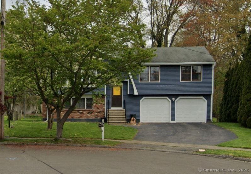 260 Karen Ave, Stratford, CT 06614 - photo 1