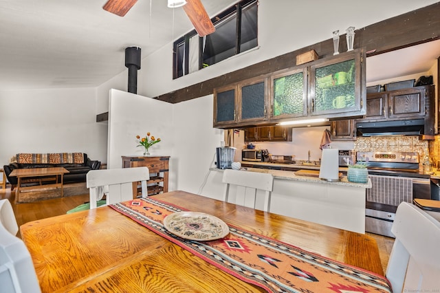 113E Country Squire Dr Unit 113E, Cromwell, CT 06416 - dining space featuring a ceiling fan