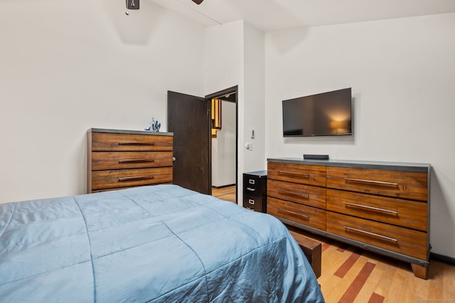 113E Country Squire Dr Unit 113E, Cromwell, CT 06416 - bedroom featuring light wood-style floors and ceiling fan