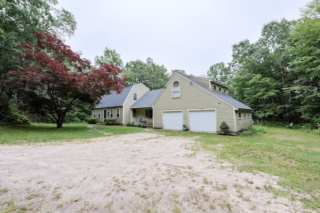 15 Harris Rd, Salem, CT 06420 - view of front facade featuring a front lawn and dirt driveway