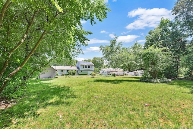 97 Benedict Dr, South Windsor, CT 06074 - view of green lawn
